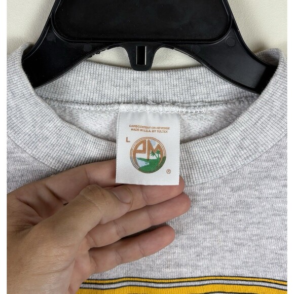 Vintage 90s University Of Louisville Cardinals Graphic Crewneck / Size Large - Picture 5 of 6